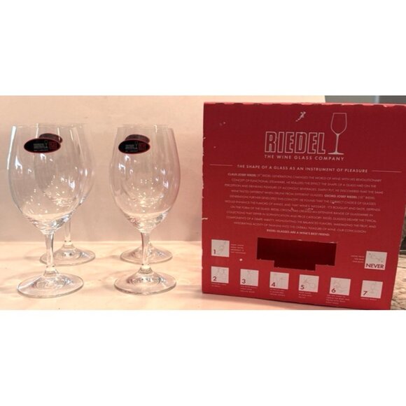 Set Riedel Vinum Pinot Noir Nebbiolo Stemed Wine Glasses Total of 4 glasses NEW - Picture 1 of 5